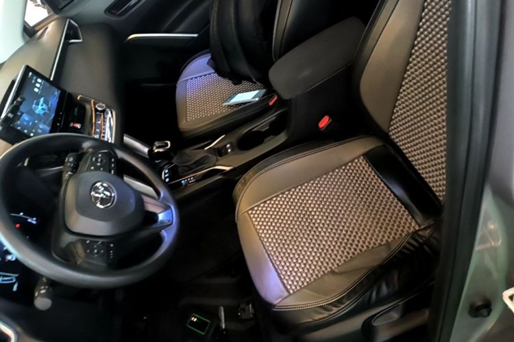 Toyota Corolla Cross 2023 car image #19