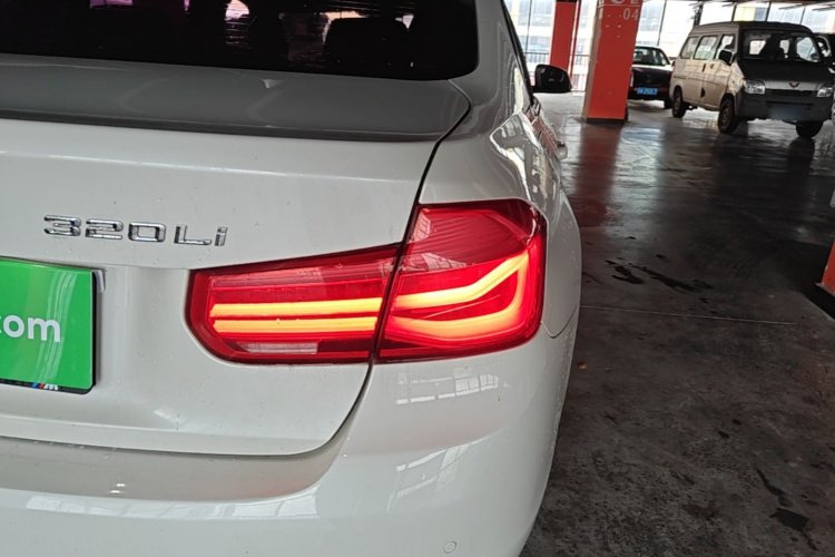 BMW 3 Series 2015 car image #8