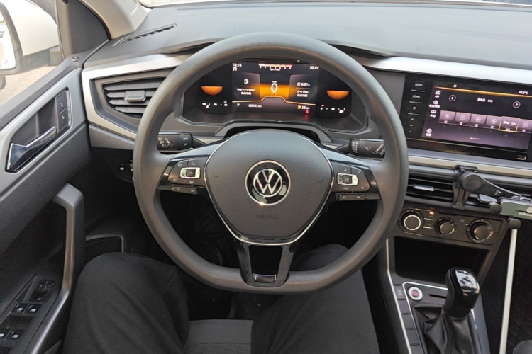 Volkswagen Polo 2023 car image #11