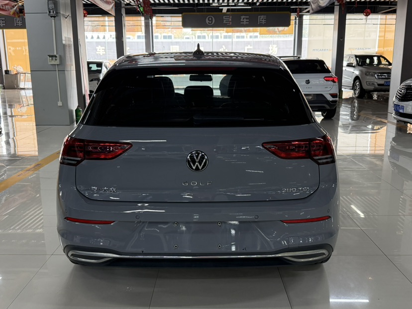Volkswagen Golf 2023 car image #8