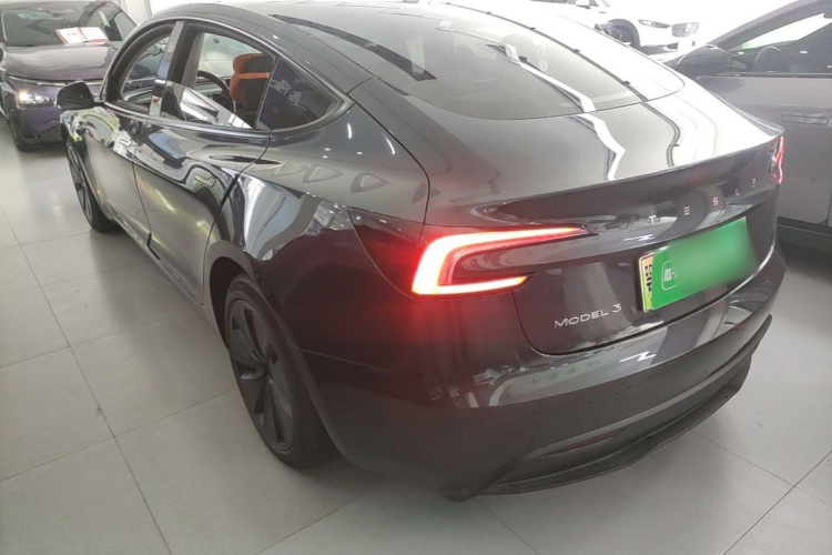 Tesla Model 3 2024 #7 Tesla Model 3 2024 صورة سيارة #7