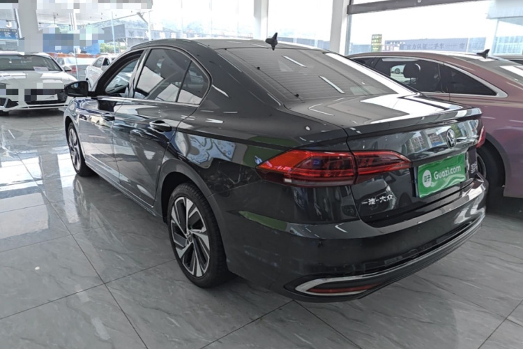 Volkswagen Bora 2023 car image #5