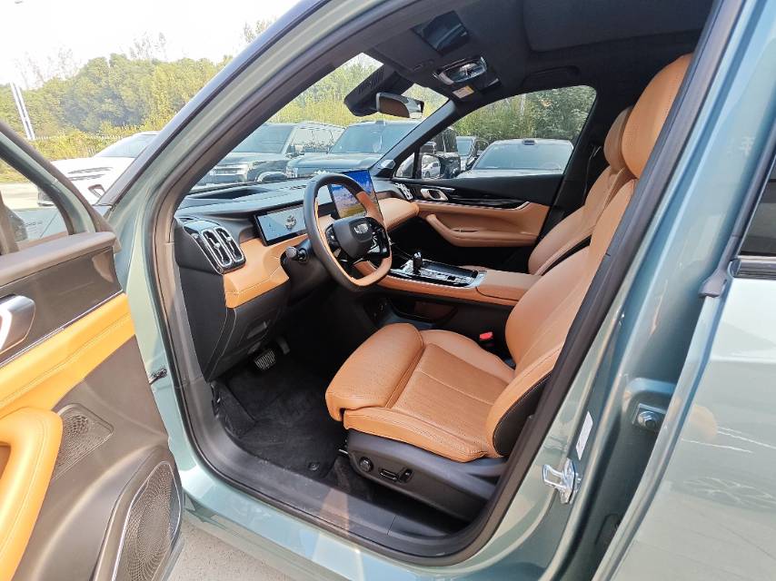 GEELY Boyue L 2025 صورة سيارة #5