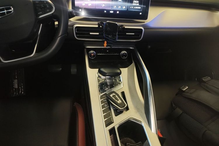 GEELY Coolray 2022 car image #14