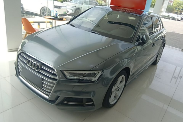 Audi A3 2020 car image #2