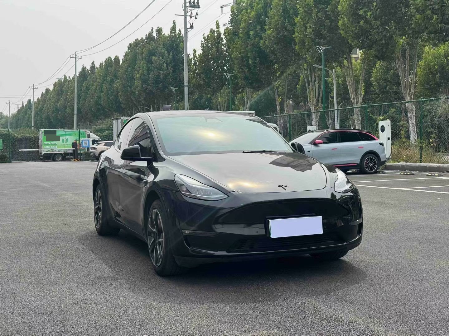 Tesla Model Y 2023 #3 Tesla Model Y 2023 car image #3