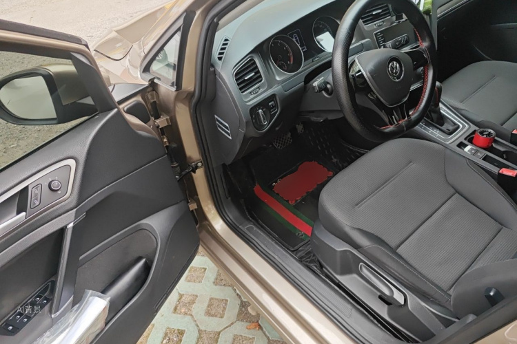 Volkswagen Golf 2015 car image #18