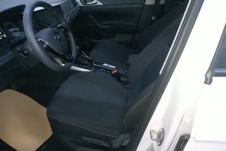 Volkswagen Polo 2020 car image #15