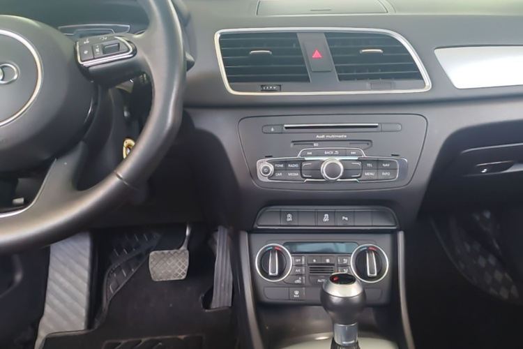 Audi Q3 2018 #10 Audi Q3 2018 car image #10