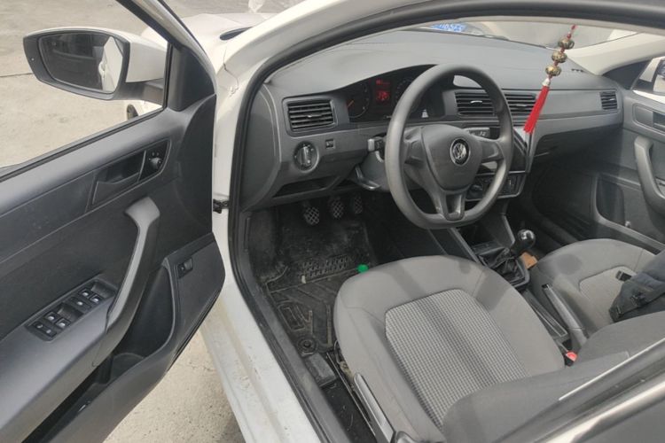 Volkswagen Santana 2021 car image #16
