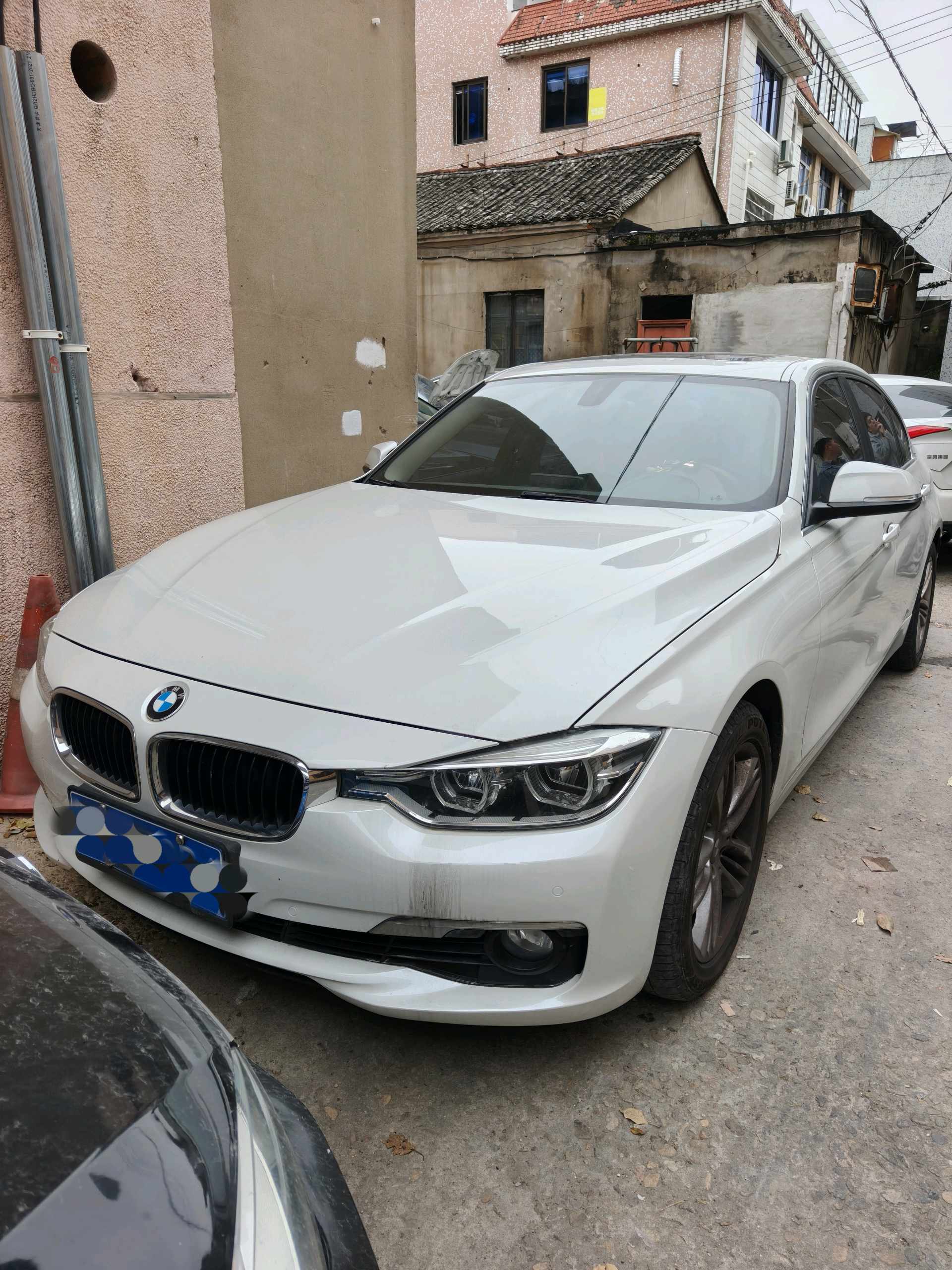 BMW 3 Series 2017 汽车图片 