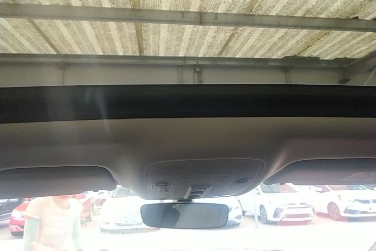 Audi Q3 2019 car image #18