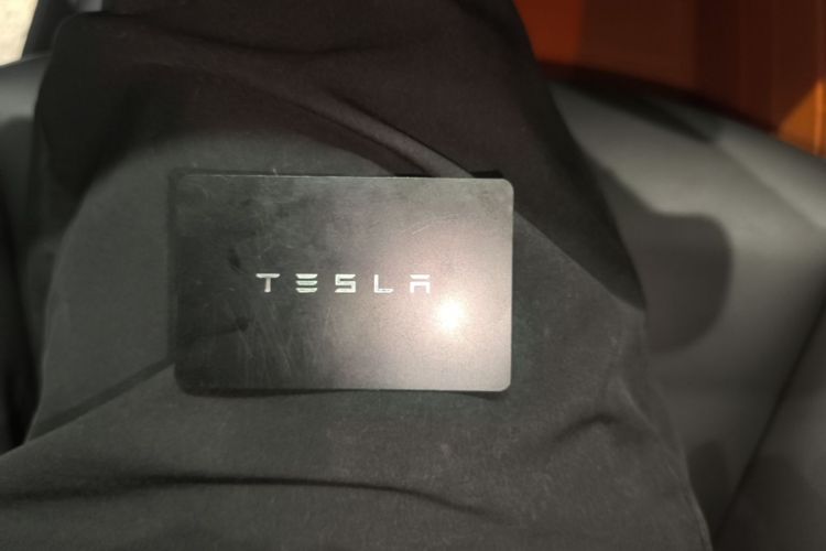 Tesla Model Y 2021 #9 Tesla Model Y 2021 car image #9