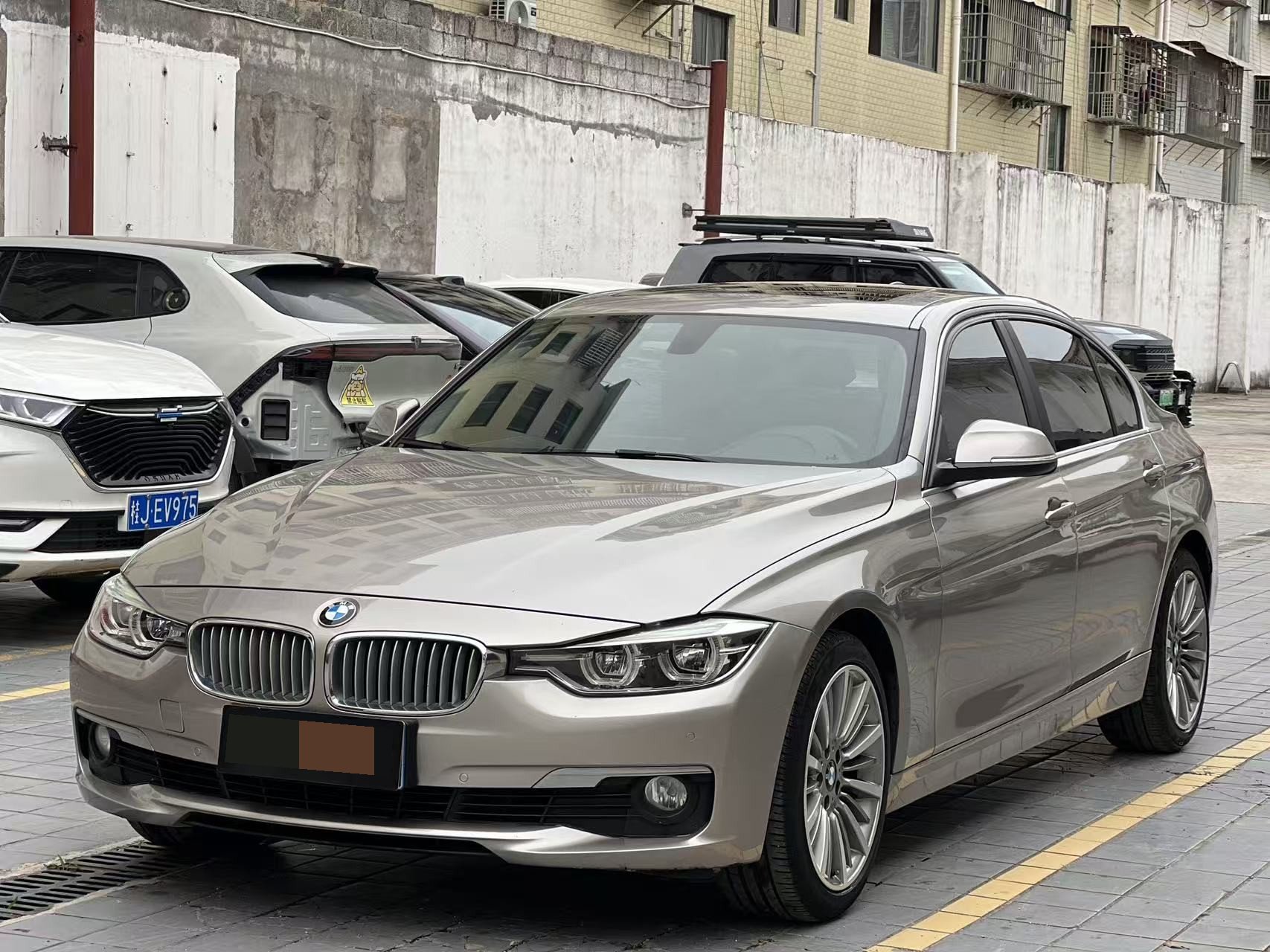 BMW 3 Series 2019 BMW 3 Series 2019 car image