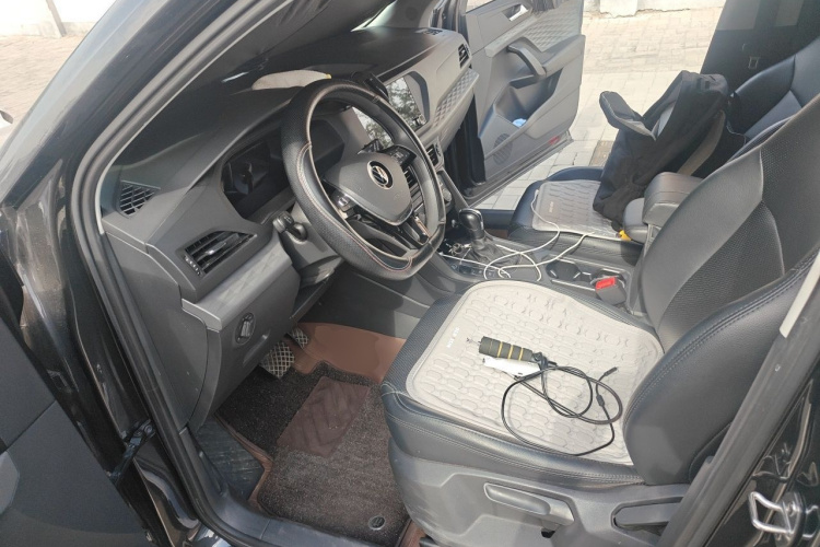 Volkswagen Tharu 2023 car image #9