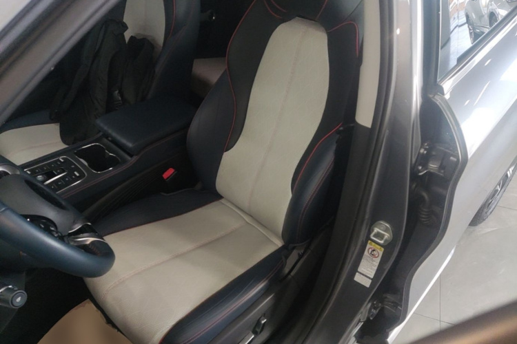 BYD Yuan Plus 2023 immagine di auto #15