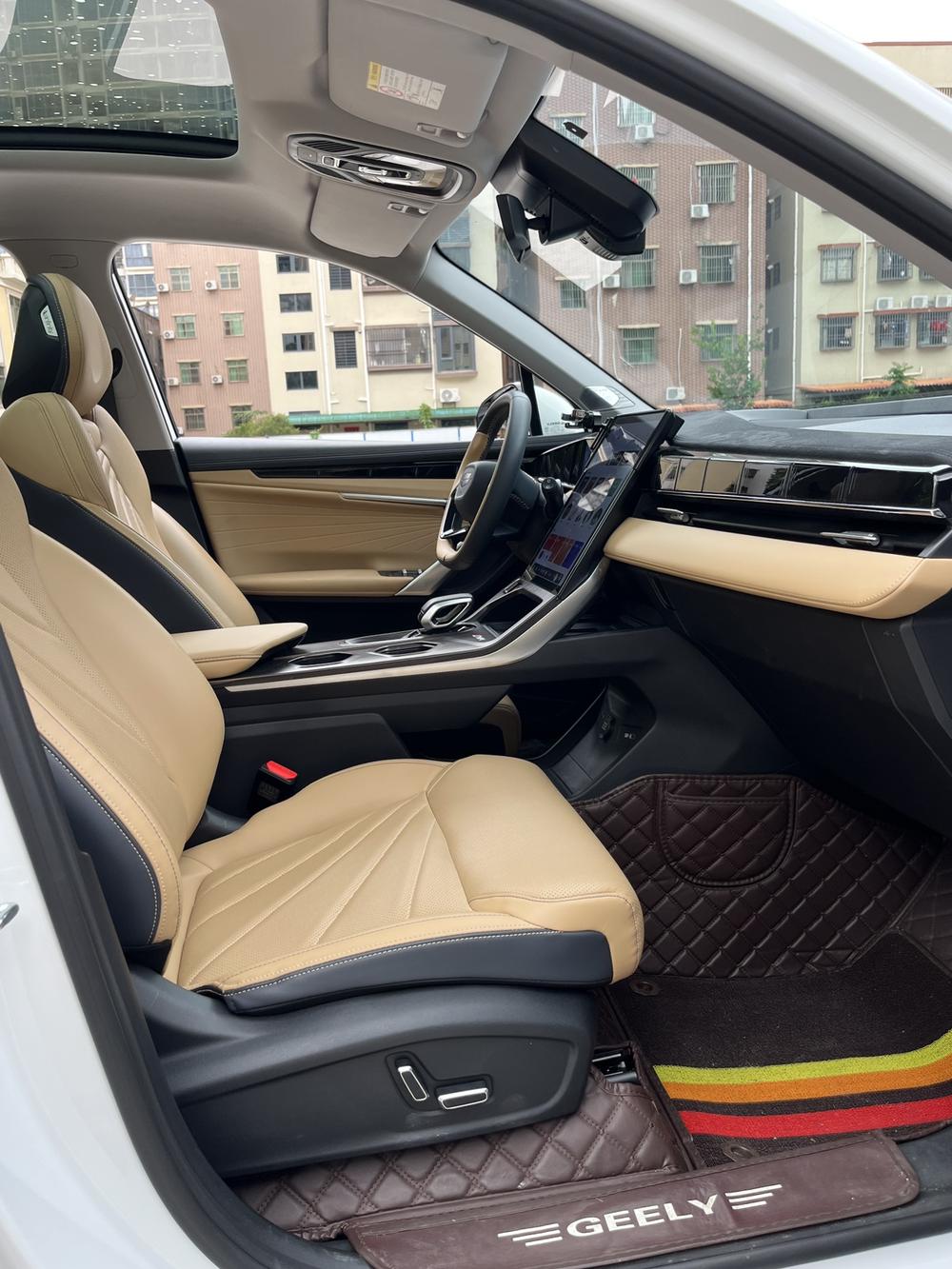 GEELY Boyue L 2023 car image #11