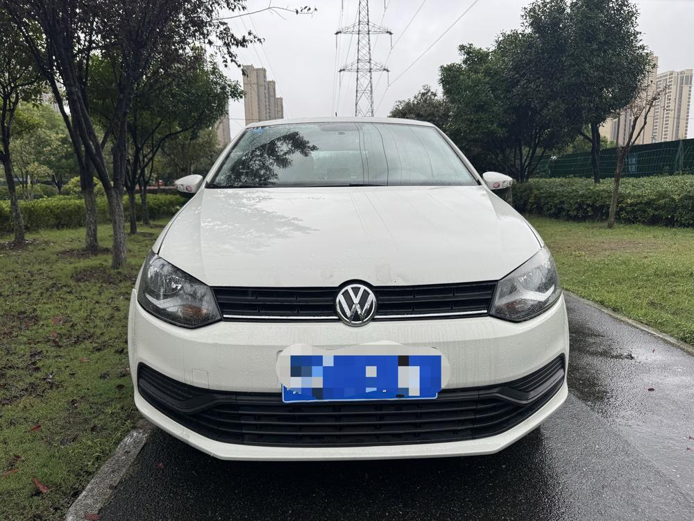 Volkswagen Polo 2017 car image #2