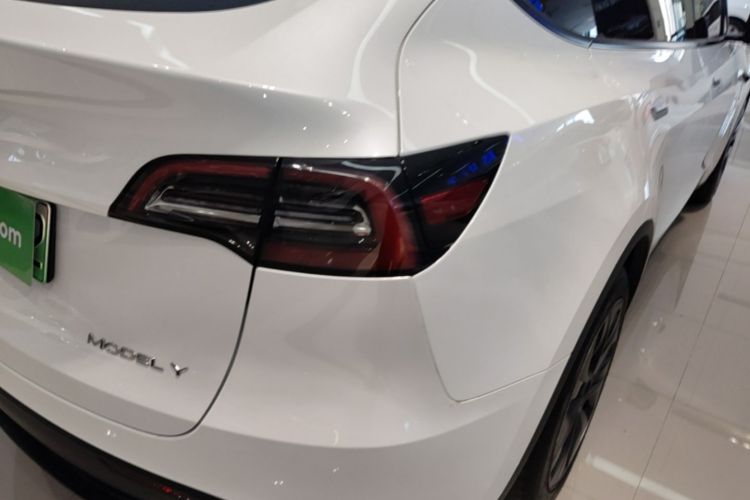 Tesla Model Y 2024 #8 Tesla Model Y 2024 immagine di auto #8