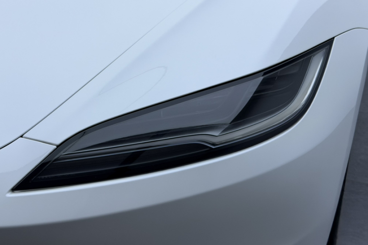 Tesla Model 3 2024 car image #23