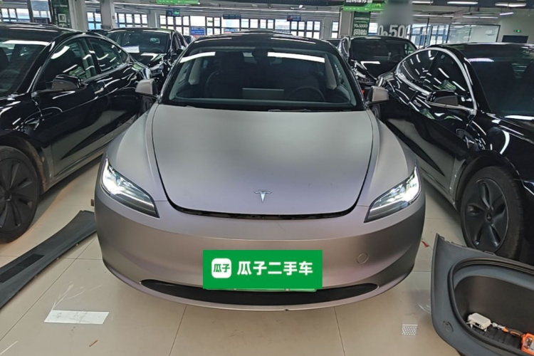 Tesla Model 3 2024 car image #3