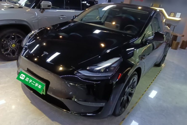 Tesla Model Y 2021 #2 Tesla Model Y 2021 car image #2