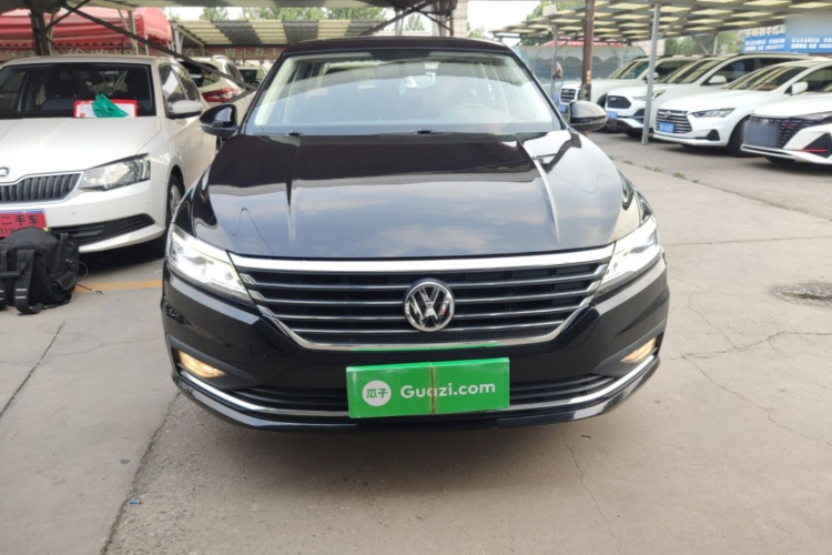Volkswagen Lavida 2018 car image #3