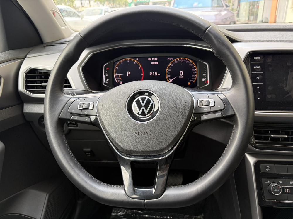 Volkswagen T-Cross 2021 car image #16