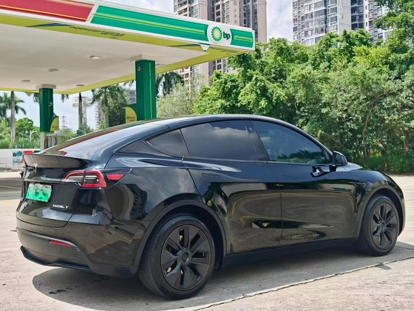 Tesla Model Y 2024 car image #5