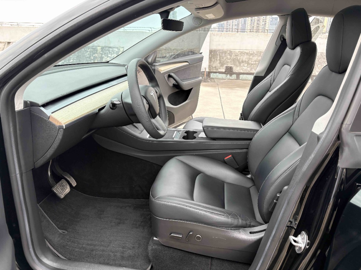 Tesla Model Y 2023 #9 Tesla Model Y 2023 car image #9
