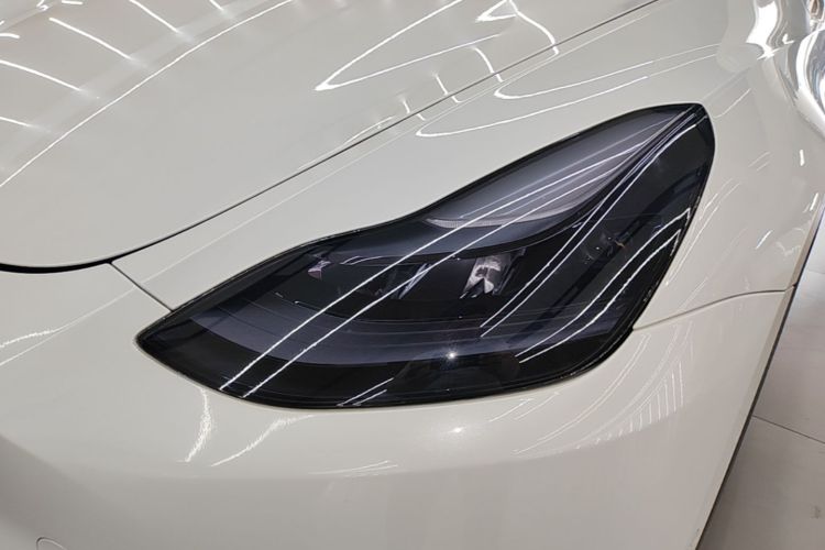 Tesla Model Y 2021 #23 Tesla Model Y 2021 car image #23
