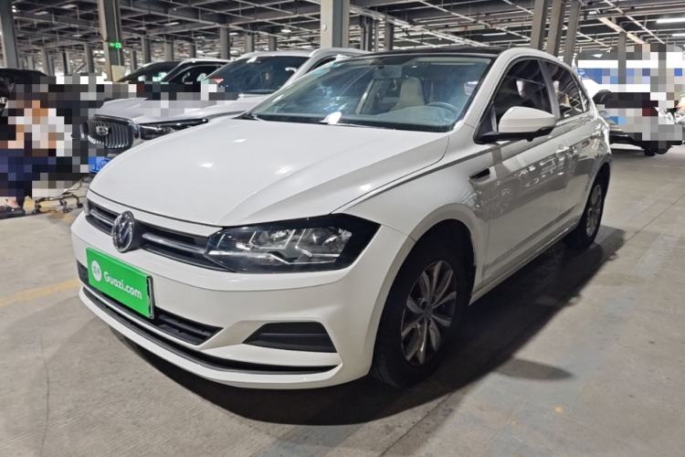Volkswagen Polo 2020 car image #2