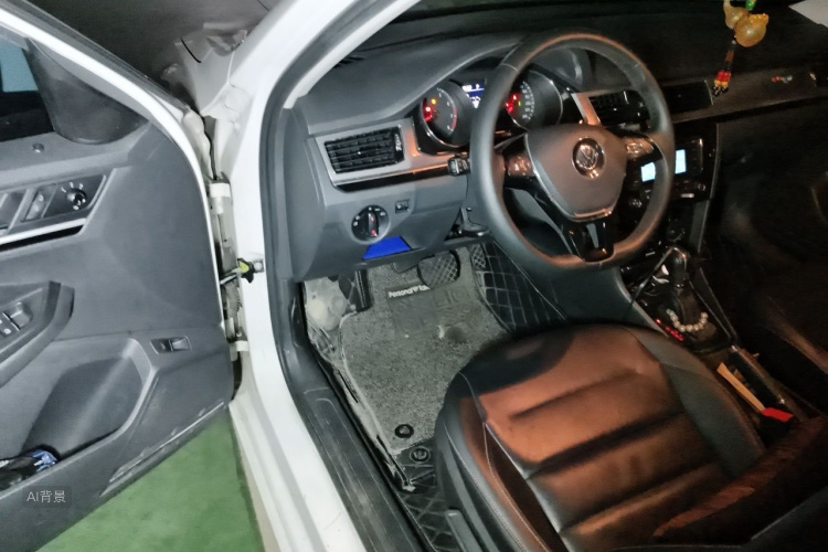 Volkswagen Bora 2017 car image #18
