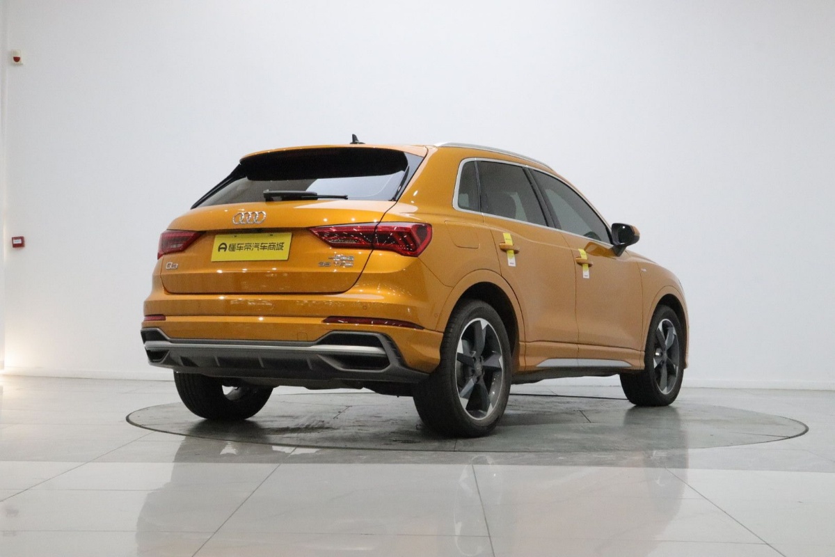 Audi Q3 2021 immagine di auto #5