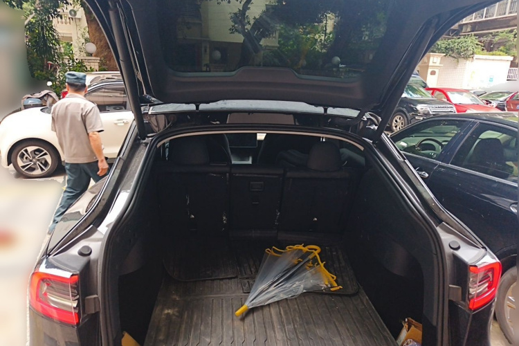 Tesla Model Y 2023 #17 Tesla Model Y 2023 car image #17