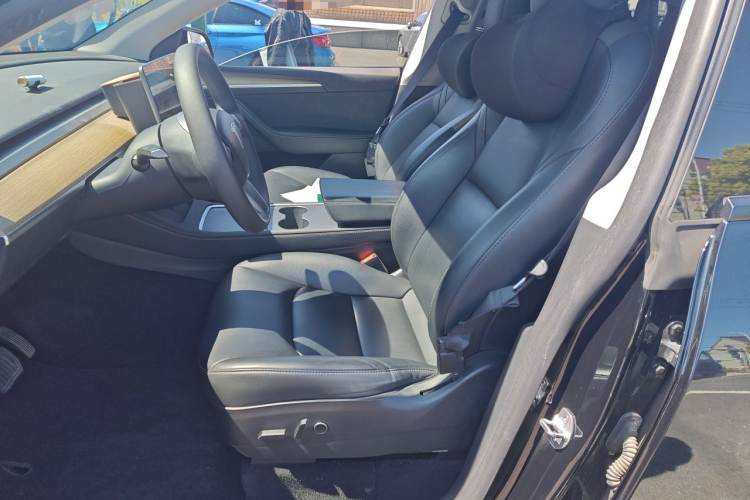 Tesla Model Y 2022 #19 Tesla Model Y 2022 car image #19