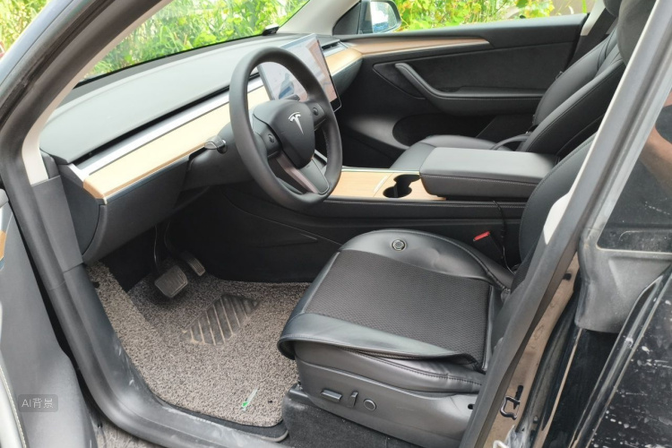 Tesla Model Y 2021 #18 Tesla Model Y 2021 car image #18