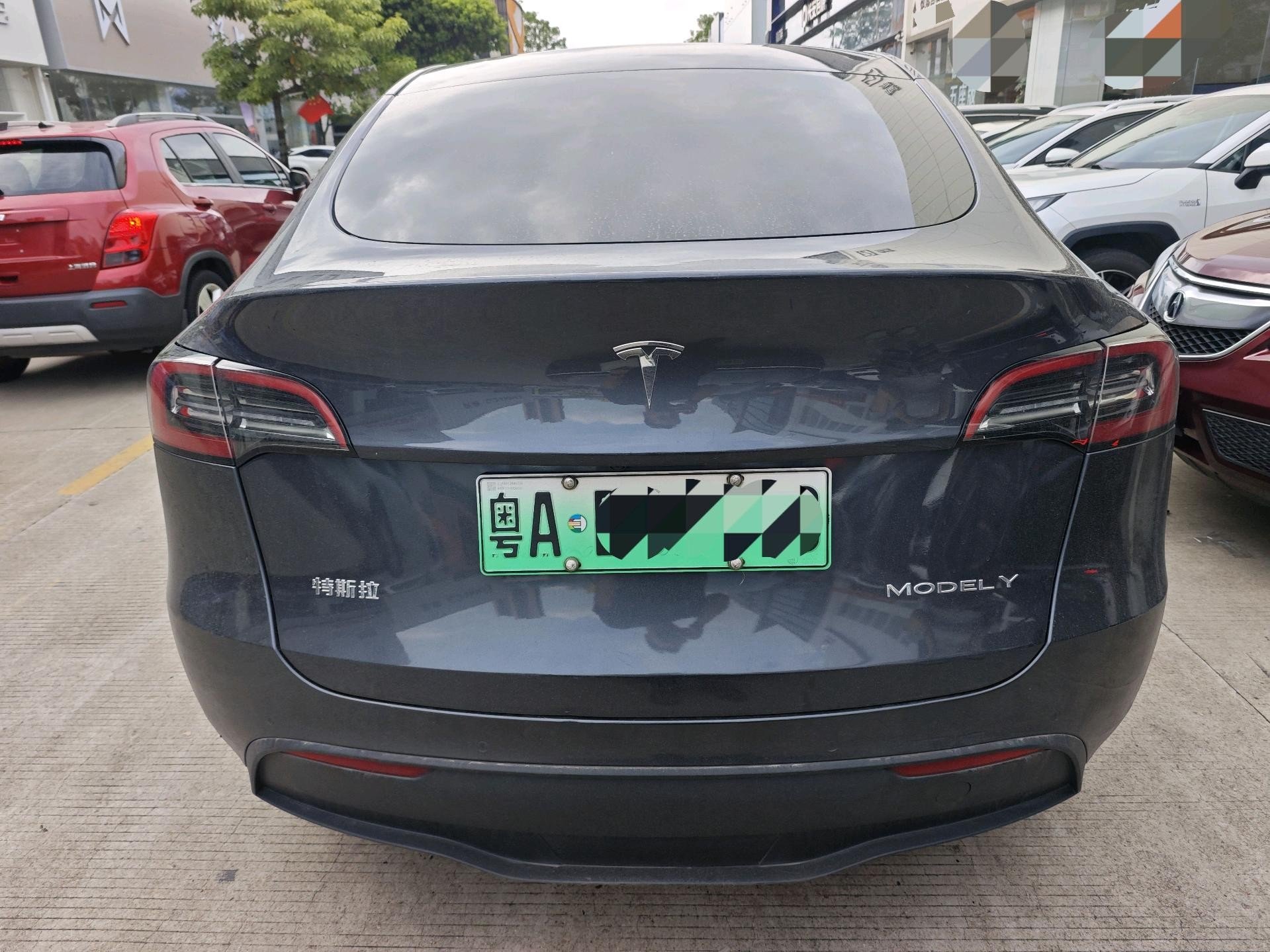 Tesla Model Y 2022 #6 Tesla Model Y 2022 car image #6