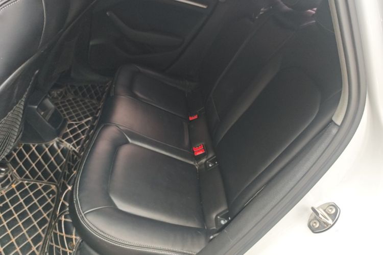 Audi A3 2018 immagine di auto #17