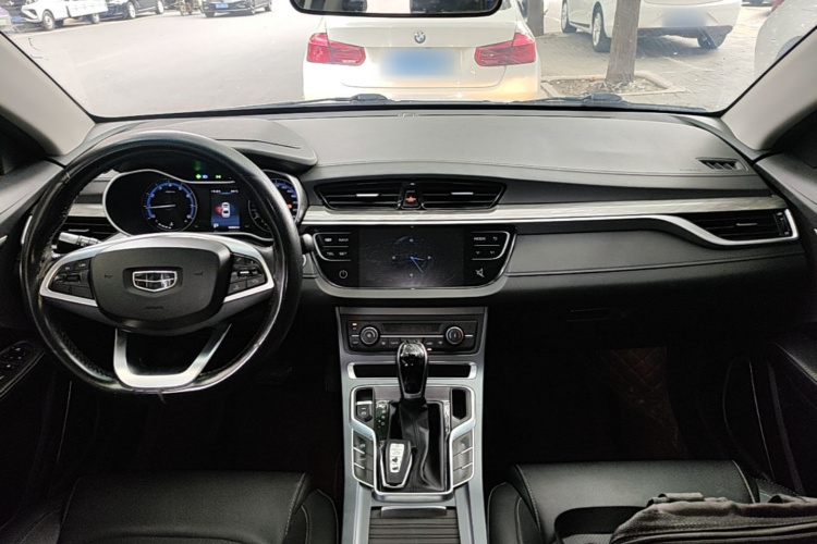 GEELY Emgrand 2019 car image #10