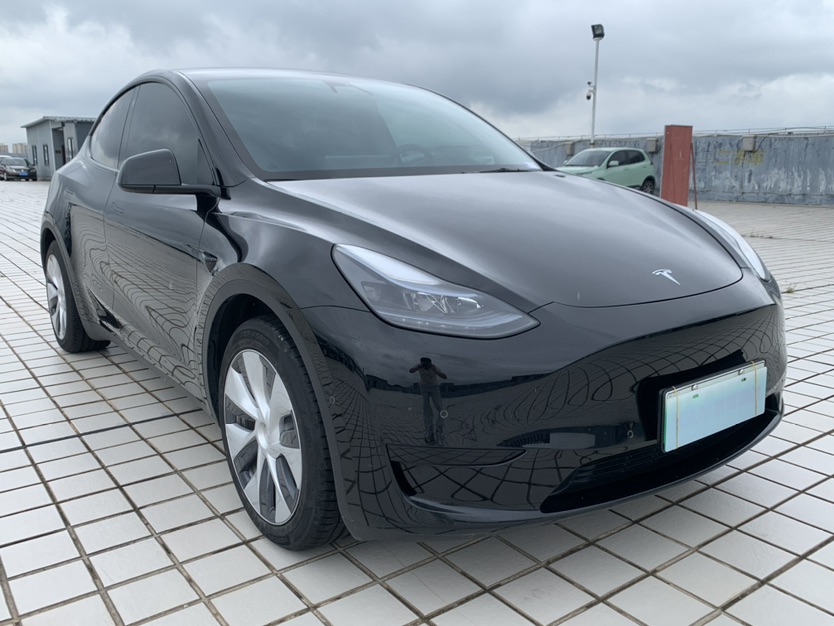 Tesla Model Y 2023 #3 Tesla Model Y 2023 car image #3