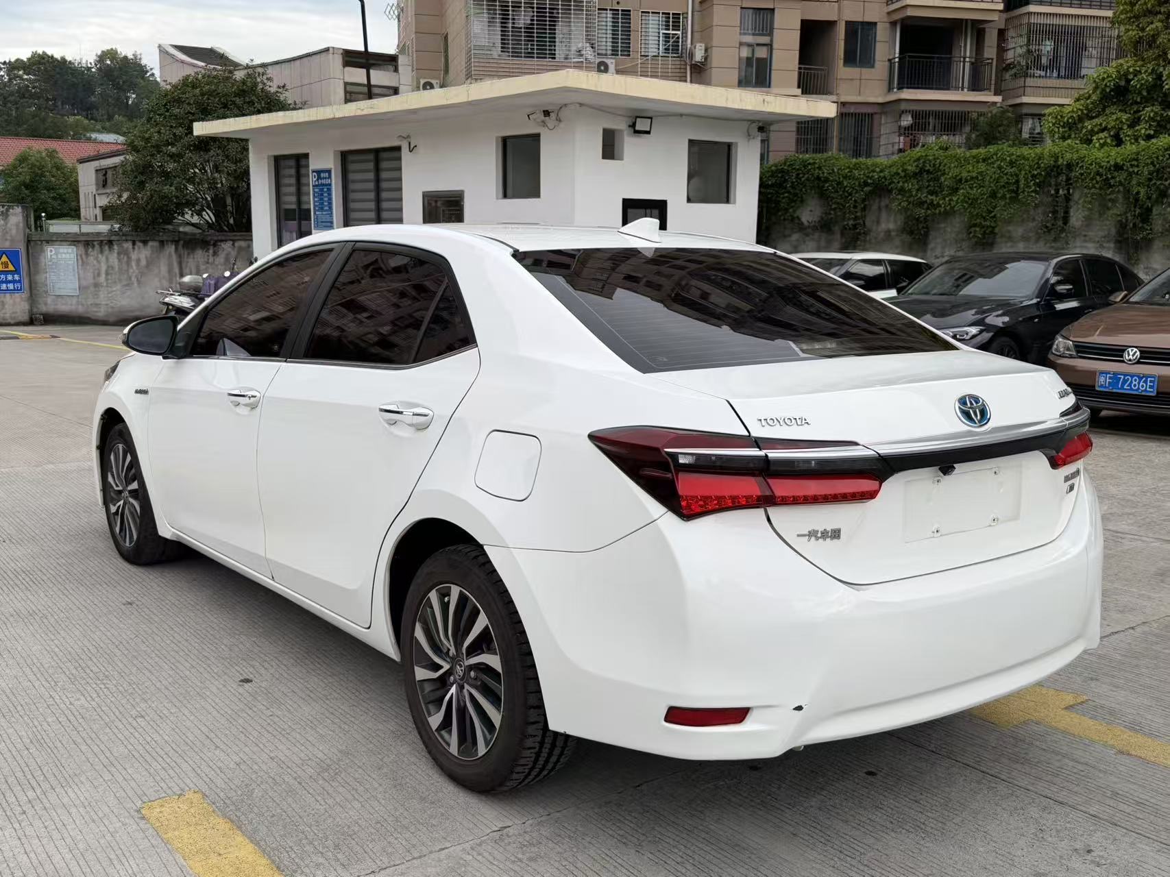 Toyota Corolla 2018 #9 Toyota Corolla 2018 car image #9