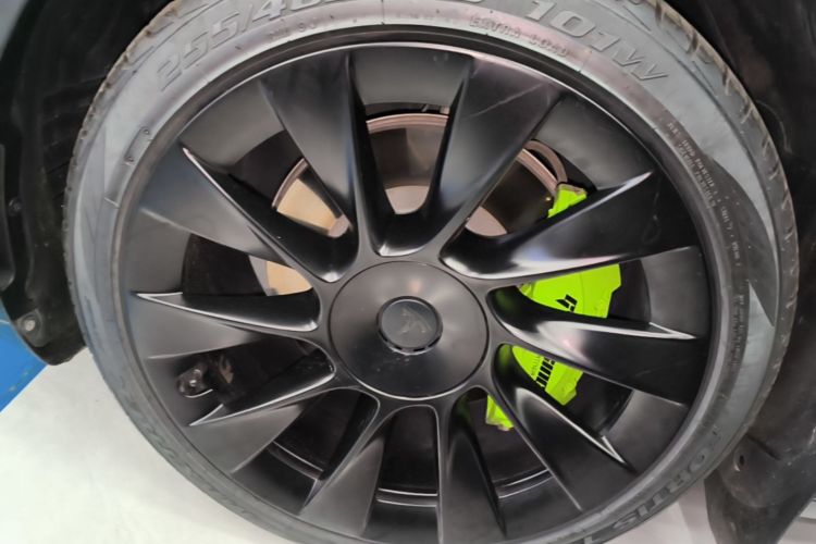 Tesla Model Y 2021 #9 Tesla Model Y 2021 صورة سيارة #9