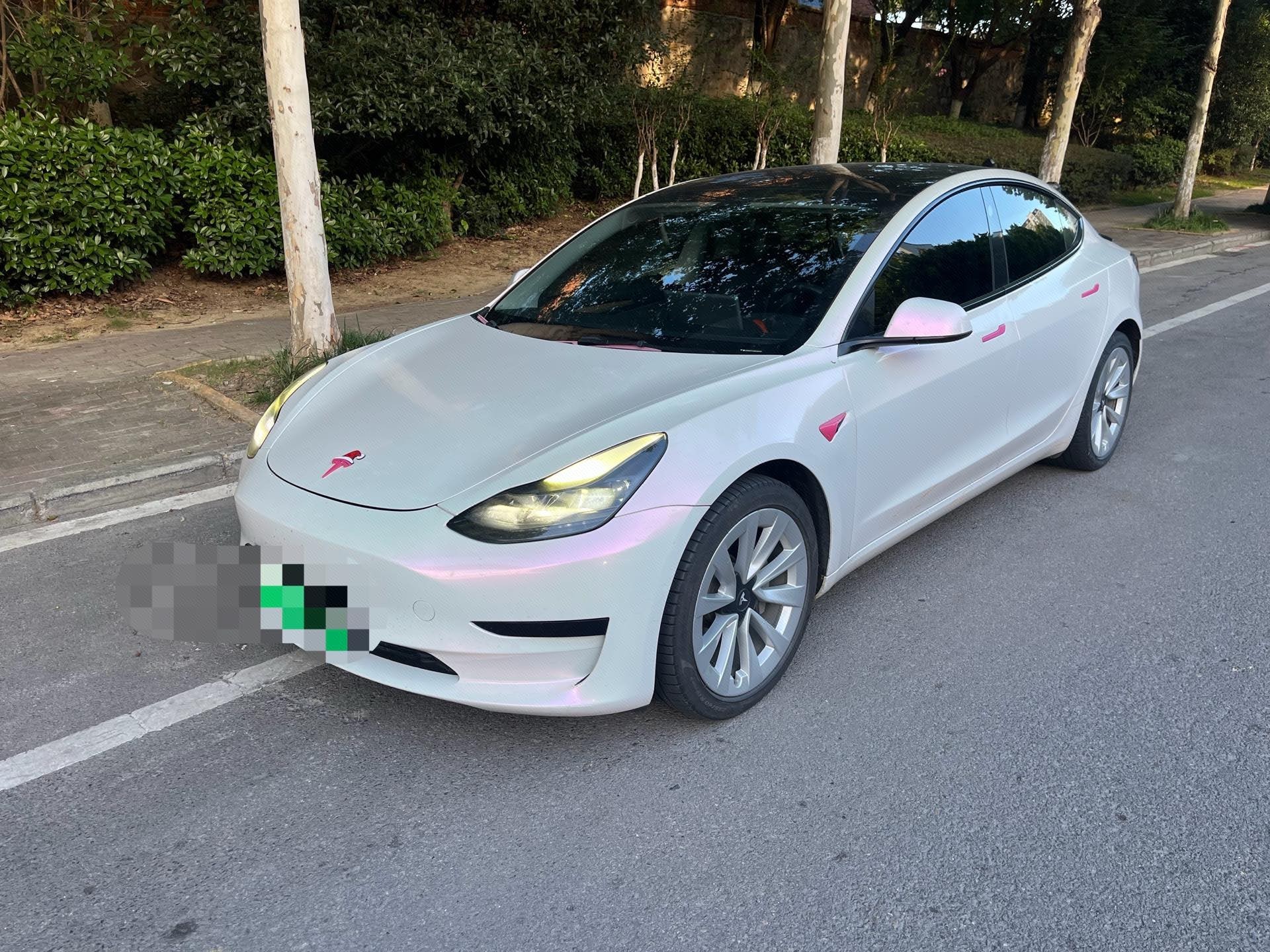 Tesla Model 3 2021 car image 