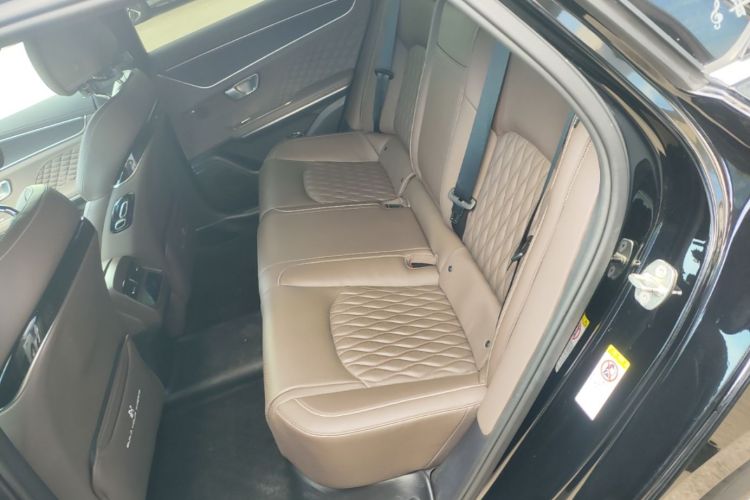 BYD Han 2023 image de voiture #17