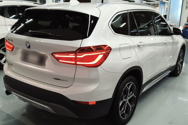 BMW X1 2018 #5 BMW X1 2018 car image #5