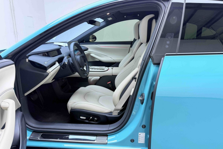 MI SU7 2025 car image #16