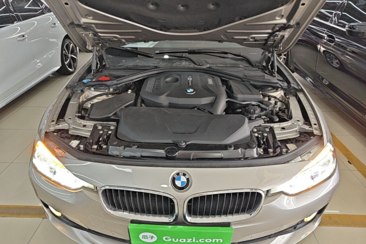 BMW 3 Series 2017 car image #22