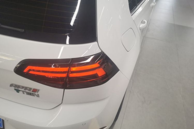 Volkswagen Golf 2019 #8 Volkswagen Golf 2019 car image #8