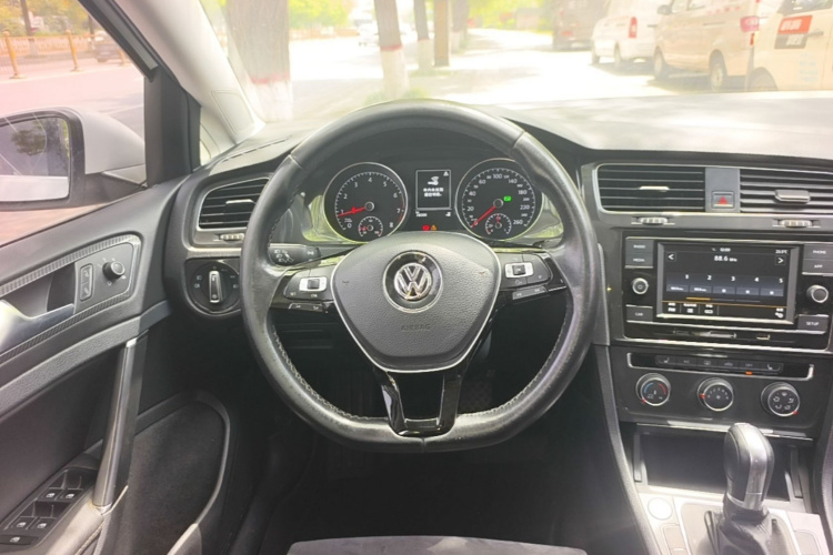 Volkswagen Golf 2018 #11 Volkswagen Golf 2018 car image #11